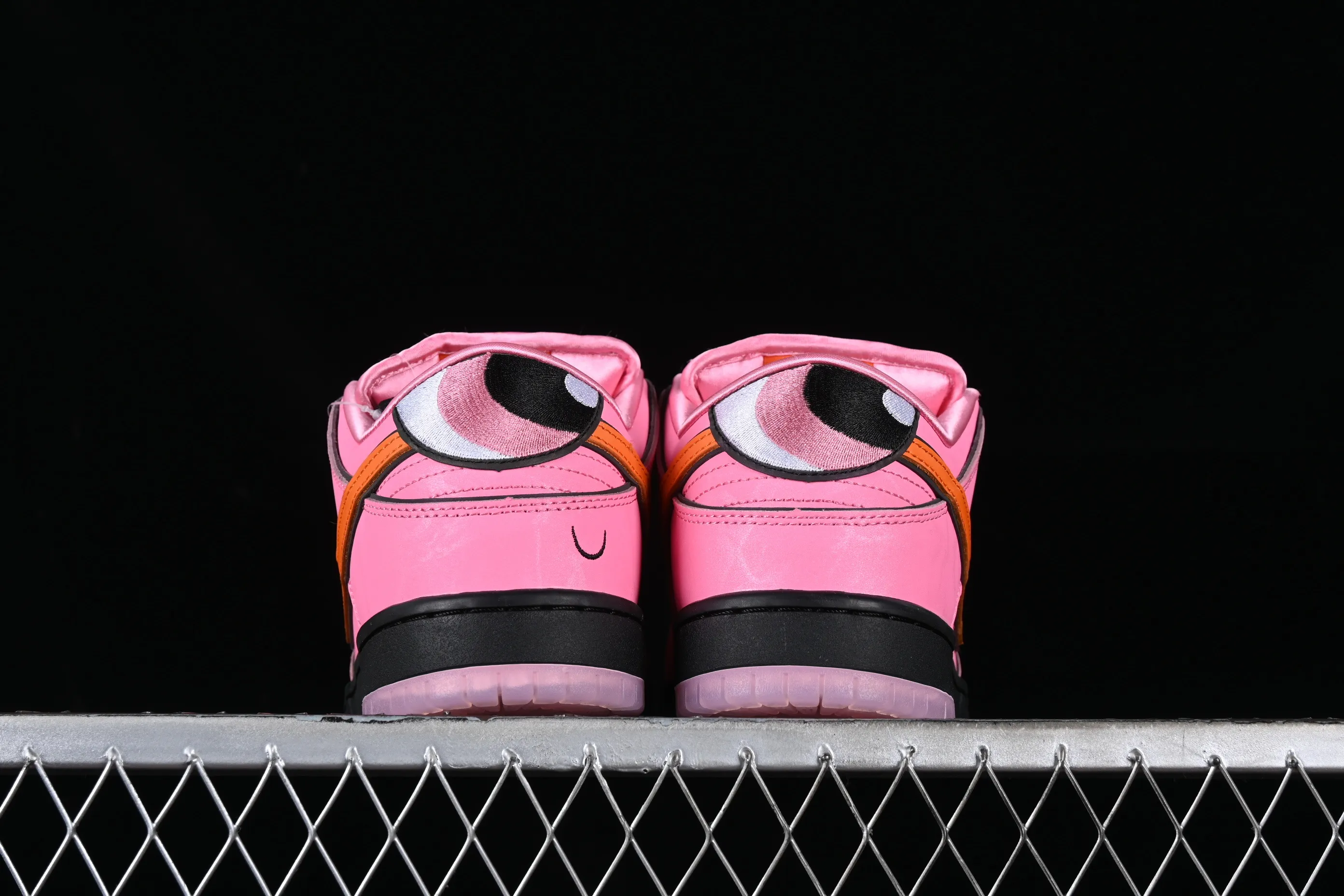 All Categories Nk SB Dunk Series Nk SB Dunk Low Low-top sneakers Pure original version The Powerpuff Girls x Nk SB Dunk Low Powerpuff Girls joint model Low-top casual sneakers FD2631-600